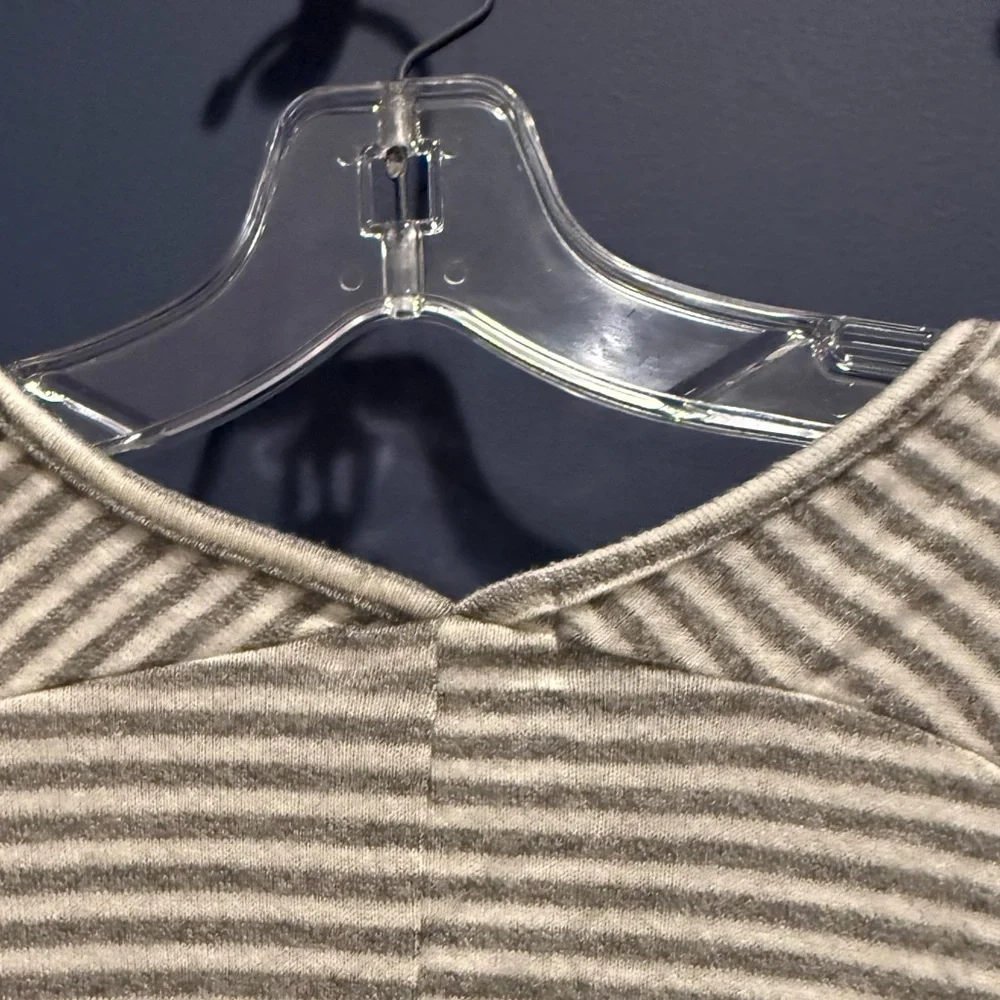 Gray and White Striped Sweater Girls XL - Picture 6 of 7